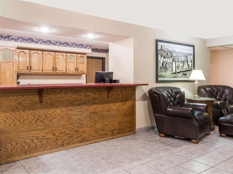 Super 8 By Wyndham Maysville Ky Εξωτερικό φωτογραφία