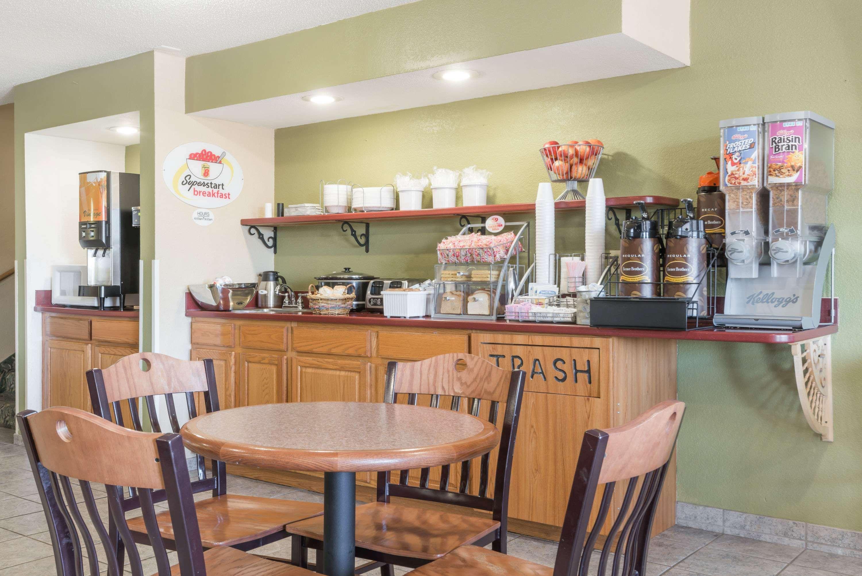 Super 8 By Wyndham Maysville Ky Εξωτερικό φωτογραφία