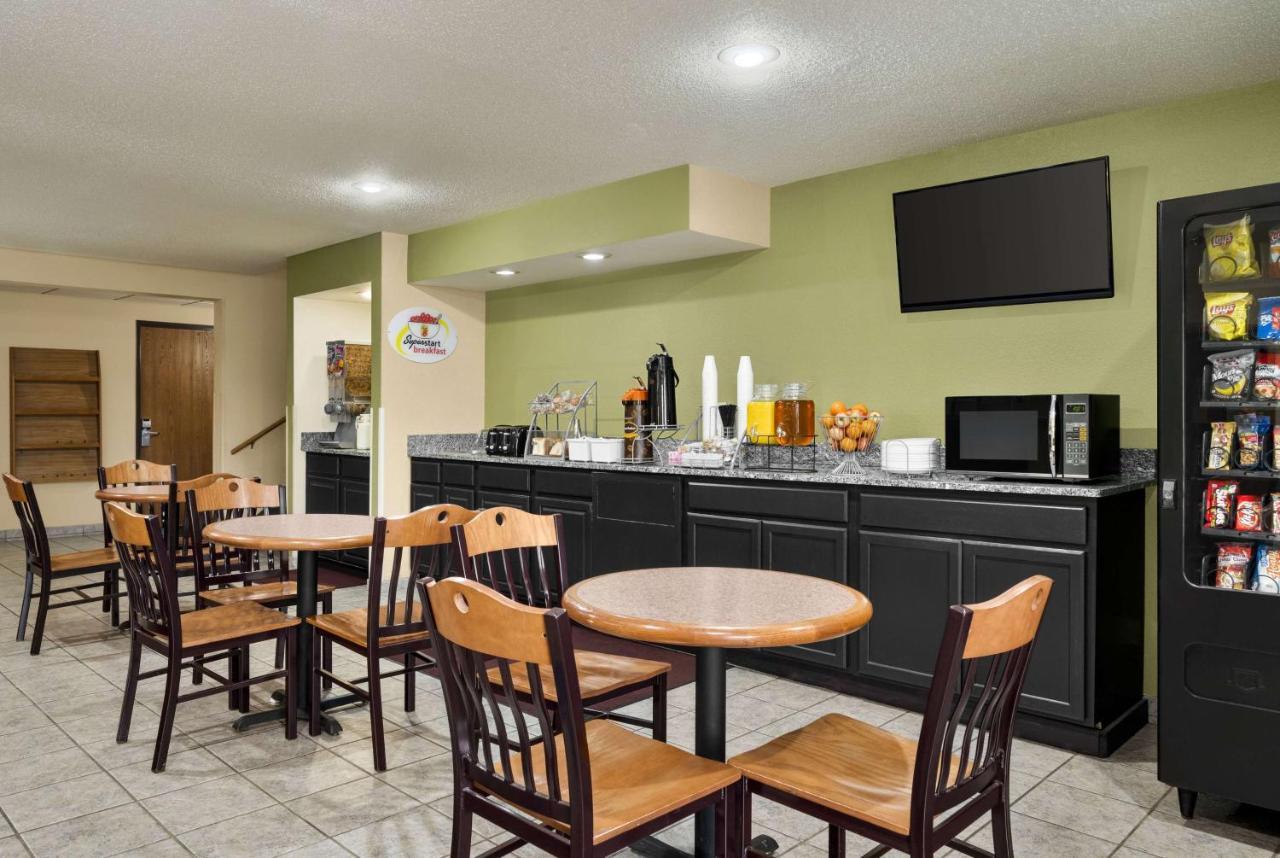 Super 8 By Wyndham Maysville Ky Εξωτερικό φωτογραφία