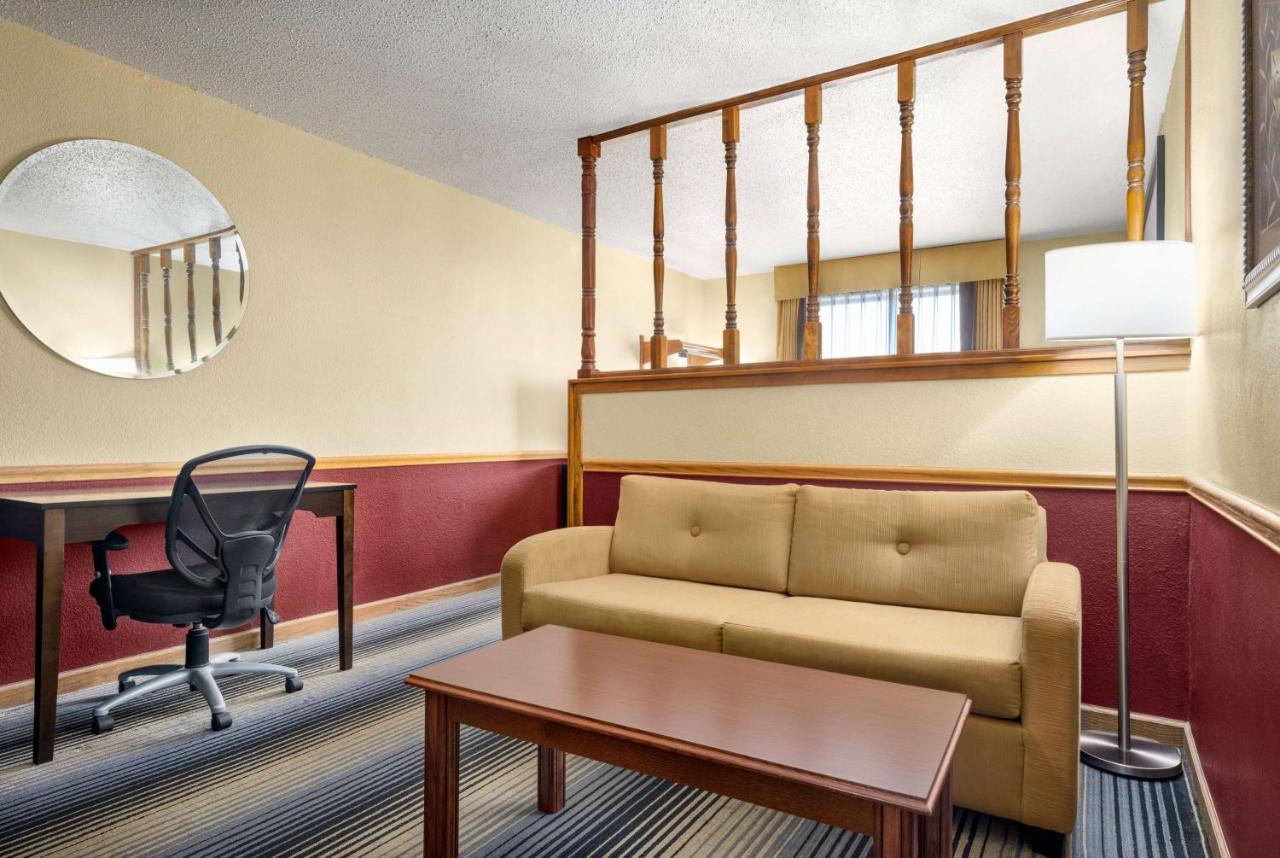 Super 8 By Wyndham Maysville Ky Εξωτερικό φωτογραφία