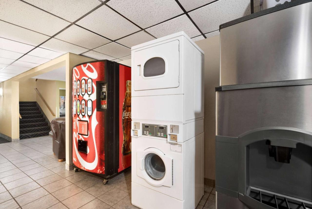Super 8 By Wyndham Maysville Ky Εξωτερικό φωτογραφία